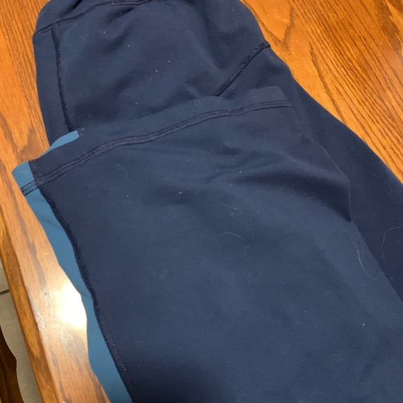 Lululemon - Picture 2 of 3